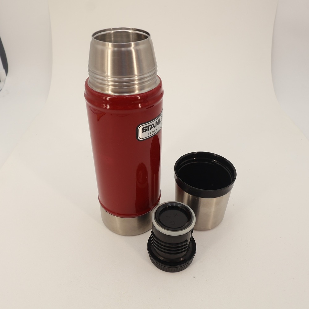 Stanley Classic Vacuum Insulated Thermos Bottle Red Stainless 16oz 0.47L DENT